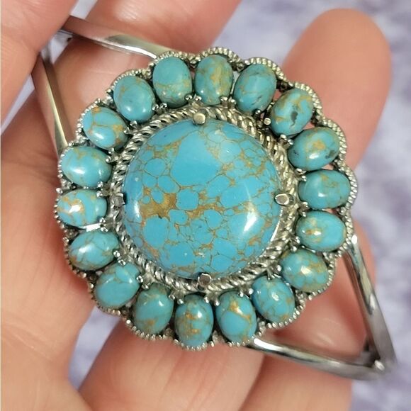 Mojave Blue Turquoise Floral Bangle Bracelet - Picture 2 of 11